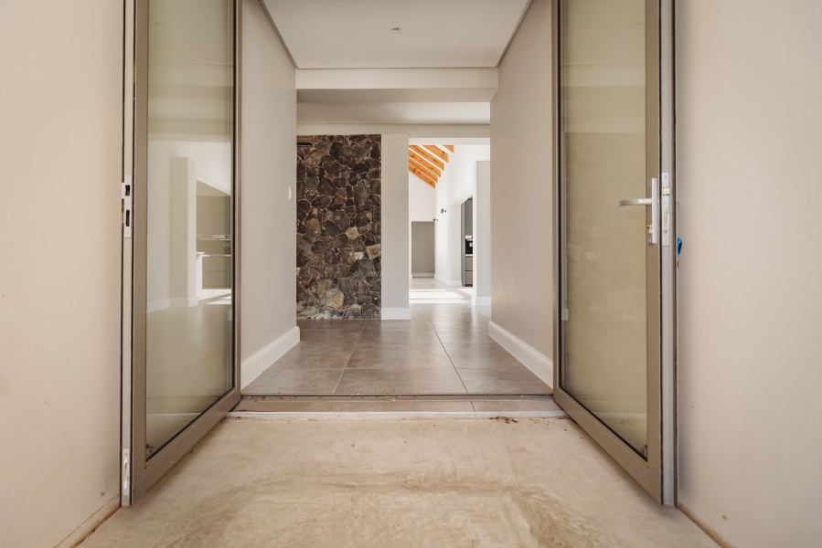 4 Bedroom Property for Sale in Kingswood Golf Estate Western Cape